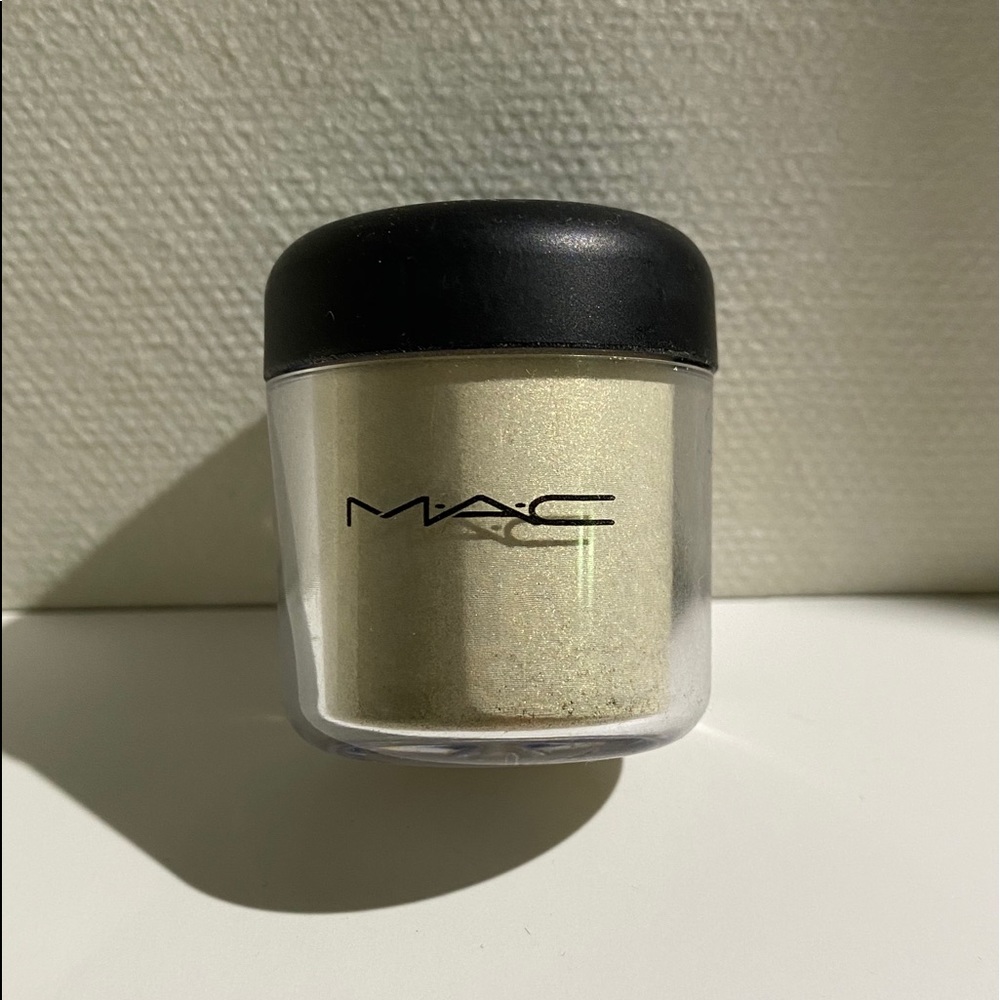 MAC Pigment - VANILLA